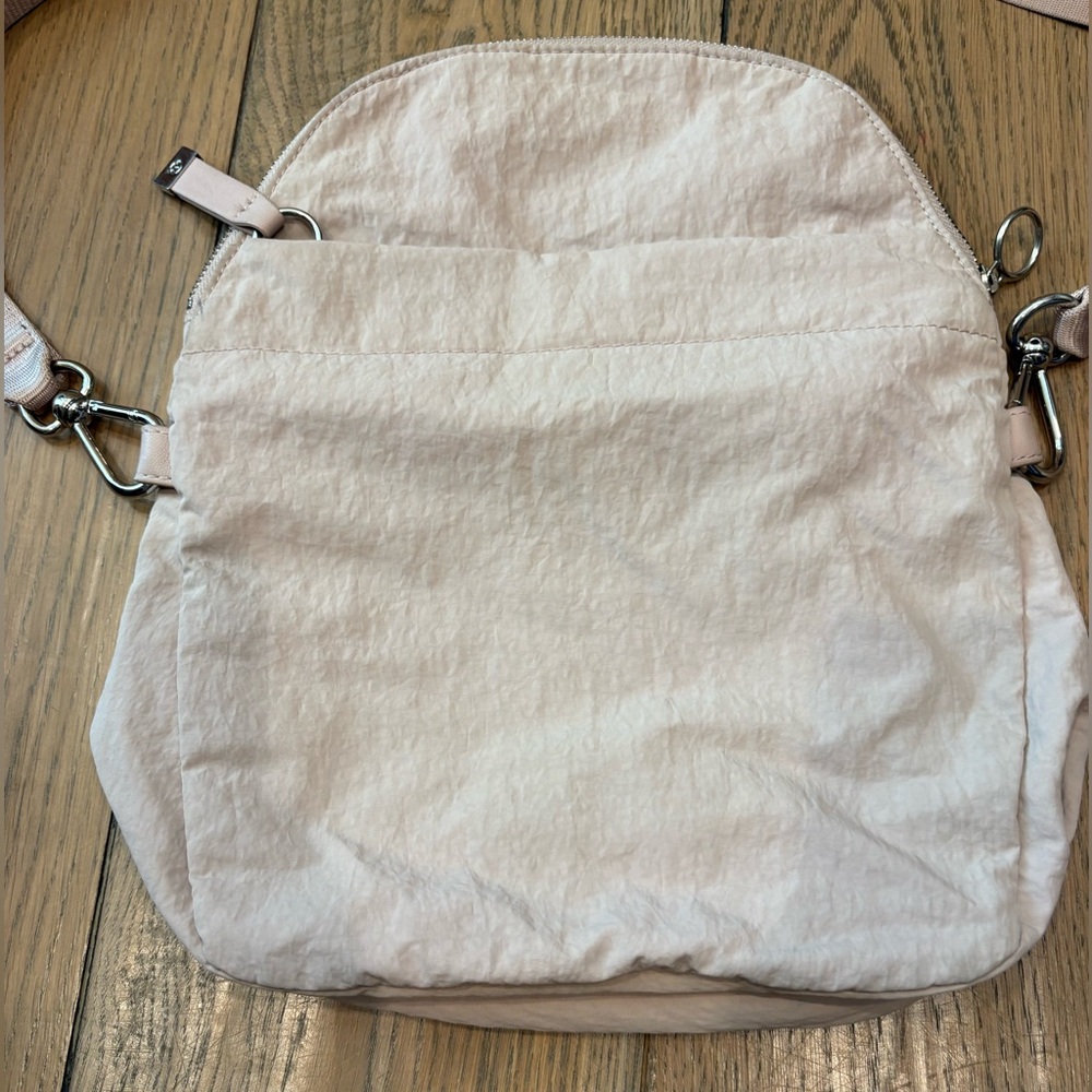 Lululemon Festival Bag -  Light Pink Crossbody Bag 5L - Picture 4 of 7